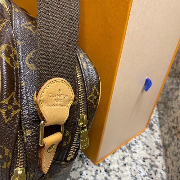 Louis Vuitton reporter - Picture 6 of 7